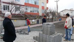 Şehit Er İdris Özgür Caddesinde Kilit taş çalışması yapıldı