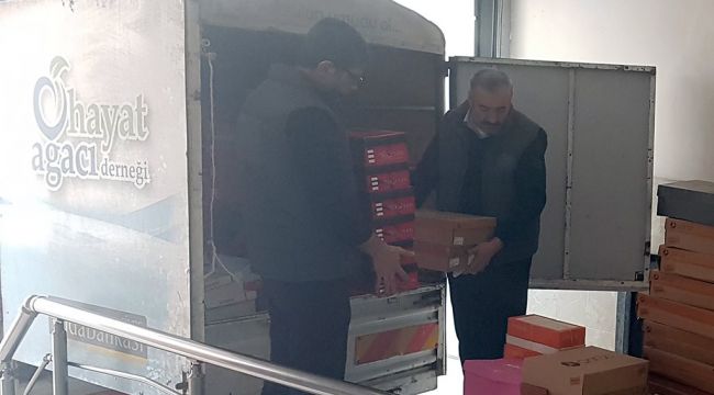 SİVASLI BİR ESNAF AYAKKABI VE ÇANTA BAĞIŞLADI...  