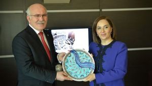 Tanıtım Ürünlerinde Uşak Üniversitesi İmzası