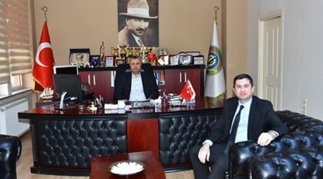  TEKİRDAĞ BÜYÜKŞEHİR BELEDİYESİ GENEL SEKRETER YARDIMCISI KAAN GAYTANCIOĞLU'NDAN BELEDİYE BAŞKANI ULAŞ YURDAKUL'A ZİYARET