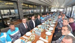 TEMİZLİK İŞLERİNDEN BAŞKAN MUSTAFA ÇÖL'E TEŞEKKÜR YEMEĞİ