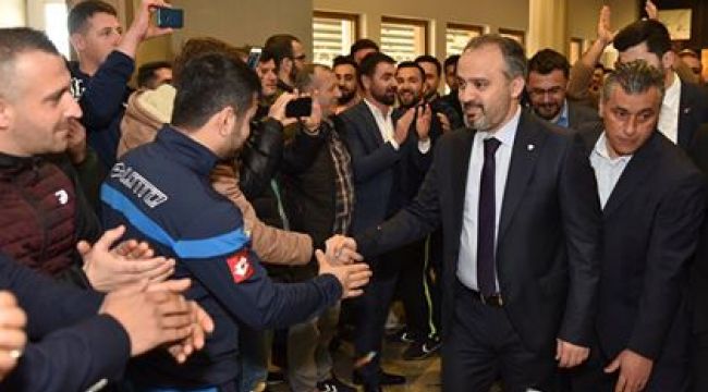 Türk-İş'ten Başkan Aktaş'a tam destek