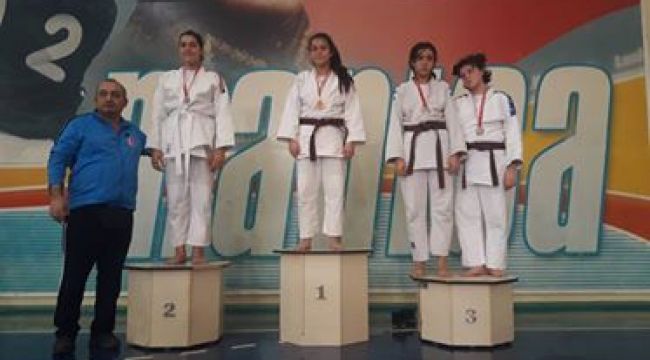 YUNUSEMRELİ JUDOCULAR MADALYALARI TOPLADI 