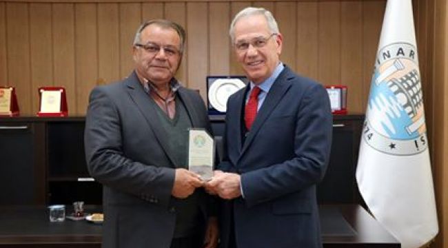 Başkan Acar'danMeclis Üyelerine Teşekkür Plaketi