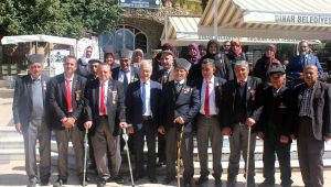 Başkan Acar Gazi ve Şehit Ailelerini Ağırladı