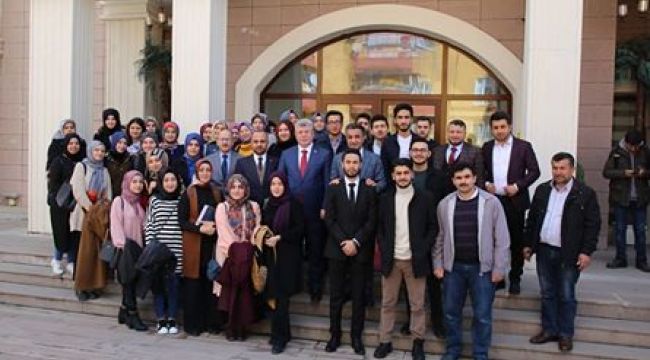 Başkan Boz, "Hizmetlerimizin Fitilini Gençler Yakacak"