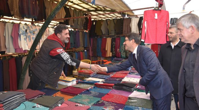 BAŞKAN ÇELİK PAZARCI ESNAFIYLA BİR ARAYA GELDİ 