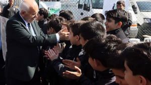 *Başkan Yaşar, genç sporcuları yalnız bırakmadı