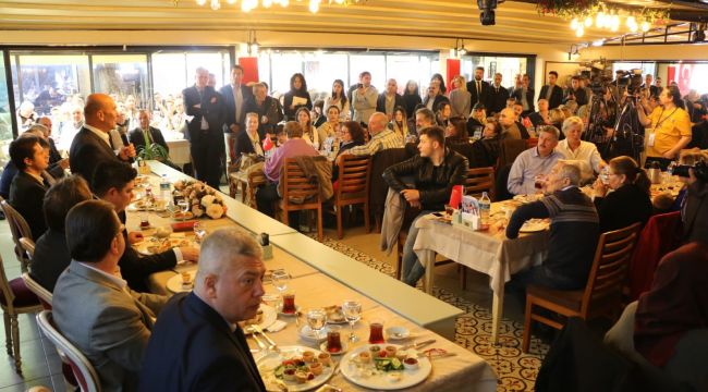  -Buca'da Balkan şöleni