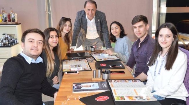 ÇALIK'TAN GENÇLERE MESAJ VAR "GELECEĞİNİZE SAHİP ÇIKIN, BU KENTTE MUTLULUĞU BİRLİKTE PLANLAYALIM"