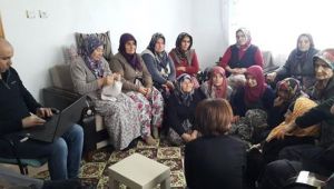 Çiftçi kadınlara hayvan yetiştiriciliği eğitimi