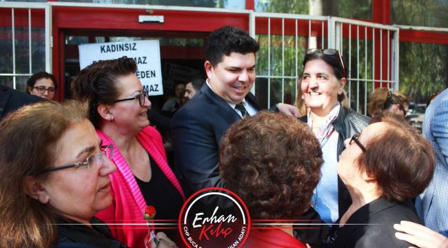 ERHAN KILIÇ DÜNYA EMEKÇİ KADINLAR GÜNÜN'DE EMEKÇİ KADINLAR İLE KAHVALTI DA BULUŞTU.