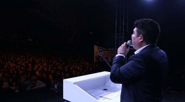 ERHAN KILIÇ ÜNİVERSİTE GENÇLERİ İLE KONSER'DE BULUŞTU 