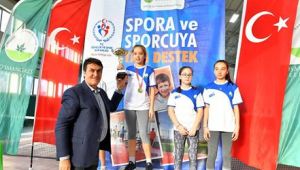 -	Ertuğrul Sağlam Spor Tesisi Genç Raketleri Ağırladı