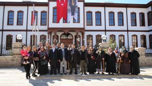 Eski Günleri Yâd Ettiler