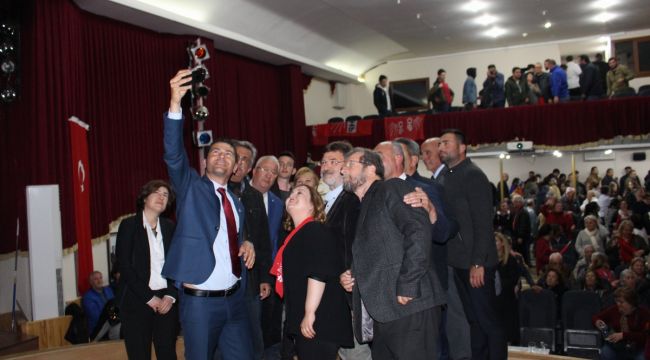 Fatih Gürbüz sevgisi salona sığmadı