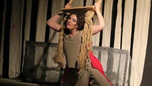 ''HİÇ KİMSE'' FOÇA'DA SAHNELENDİ