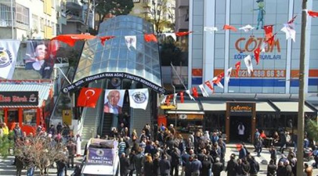 KARTAL'IN YENİ YÜRÜYEN MERDİVENİ HİZMETE AÇILDI