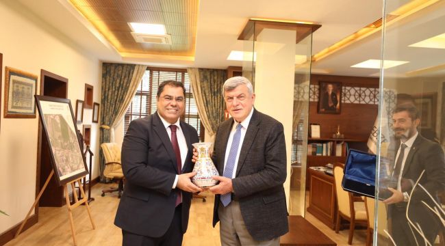 ''Kentimize hep birlikte büyük hizmetler gerçekleştirdik''  