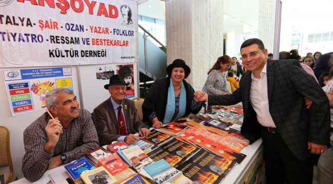 Kepez Kitap Fuarı'na rekor ziyaretçi