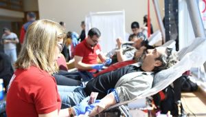 Konyaaltı Belediyesi'nden kan bağışına destek