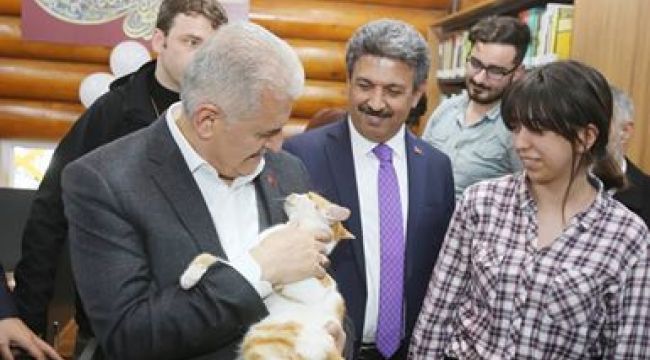 KÜÇÜKÇEKMECE'DE MİLLET KÜTÜPHANESİ AÇILDI