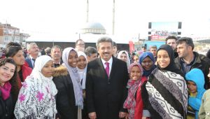 KÜÇÜKÇEKMECELİLER ÇİĞ KÖFTE FESTİVALİNDE BULUŞTU