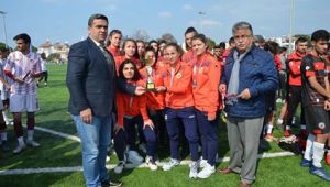 LİSELER ARASI FUTBOL MÜSABAKALARI KUŞADASI'NDA YAPILDI