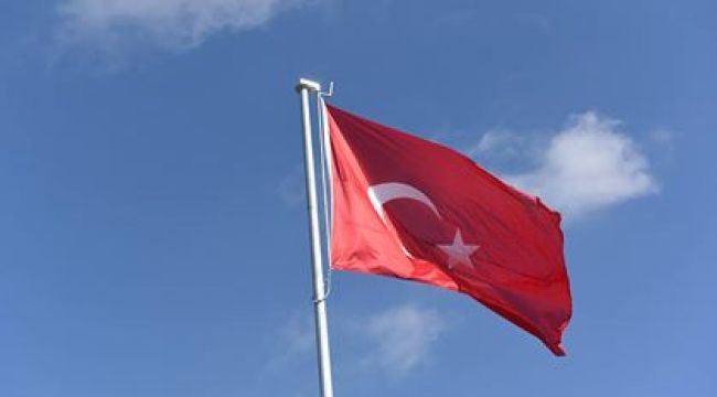 Mehmetçik Parkı'na Türk Bayrağı