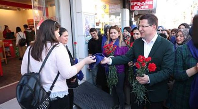 MERKEZEFENDİLİ KADINLAR KARANFİLLE YÜRÜDÜ 