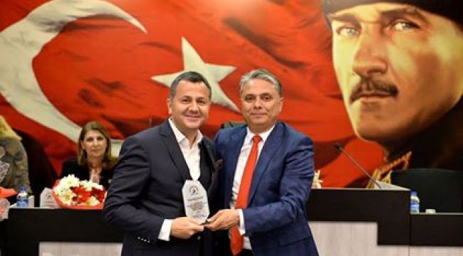 Muratpaşa'da dönemin son meclisi toplandı