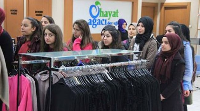 ÖĞRENCİLER KUMBARADA YARDIM TOPLAYACAK…