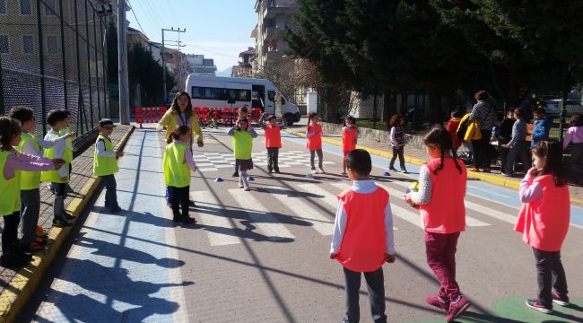 OYUN SOKAĞI İLGİ GÖRÜYOR