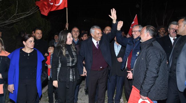 Parti ayrımı gözetmeden hizmette 10 yıl