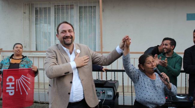 ROMAN MAHALLESİ UTKU GÜMRÜKÇÜ'YÜ BAĞRINA BASTI