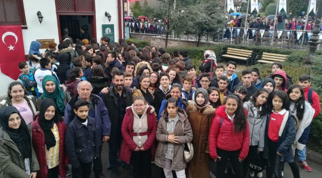 SİNCAN BELEDİYESİNDEN ÖĞRENCİLERE ANLAMLI GEZİ