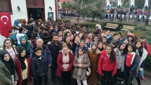 SİNCAN BELEDİYESİNDEN ÖĞRENCİLERE ANLAMLI GEZİ