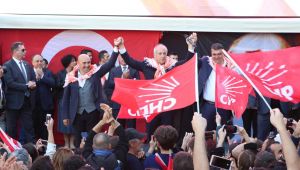 "TÜRKİYE, İZMİR'E BENZEDİĞİ ZAMAN MUTLU OLACAK"