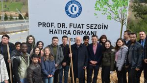 Uşak Üniversitesi'nde Ağaç Bayramı: 2 Bin 300 Fidan Toprakla Buluştu