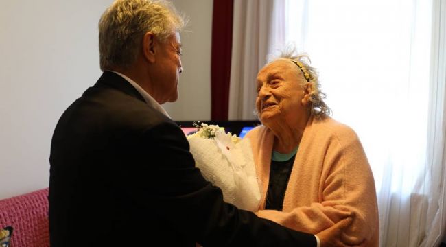 USTA TİYATROCU ALTAN KARINDAŞ UNUTULMADI