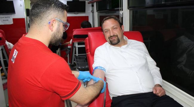 UTKU GÜMRÜKÇÜ DE KÖK HÜCRE BAĞIŞÇISI OLDU