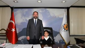 23 NİSAN'DA ÇİĞLİ ECEM'E EMANET