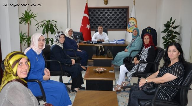 AK PARTİ KADIN KOLLARINDAN HAYIRLI OLSUN ZİYARETİ