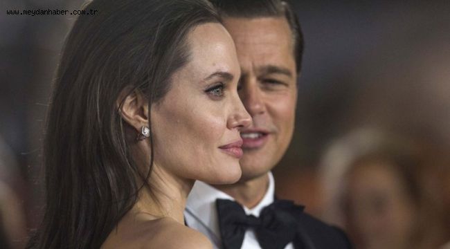 Angelina Jolie resmi olarak soyadını değiştirdi