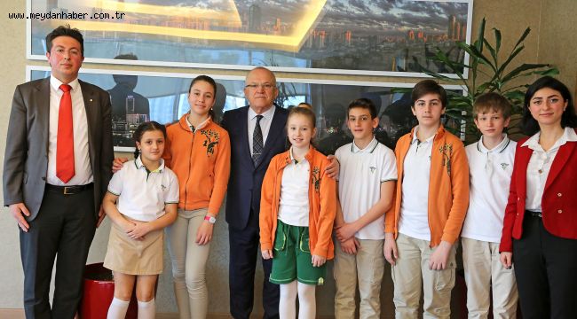 ATAŞEHİR'İN 23 NİSAN'DA ÇOCUK BELEDİYE BAŞKANI OLDU