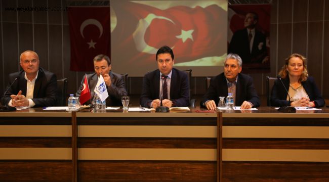 Başkan Ahmet Aras muhtarları dinledi  