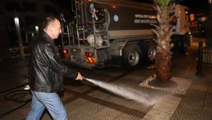                  Başkan Akın Temizlik İşleri Müdürlüğü ile Gece Mesaisinde 