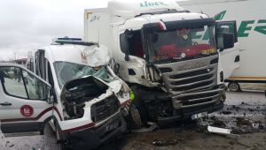 BAŞKAN ALTINOK, KAZA YAPAN PERSONELİYLE YAKINDAN İLGİLENDİ