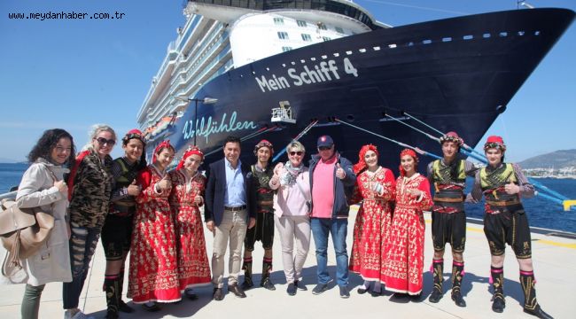 BAŞKAN ARAS SEZONUN İLK KRUVAZİYERİNİ KARŞILADI