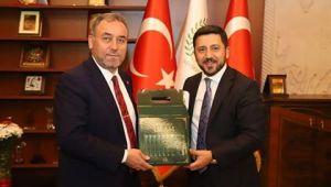  BAŞKAN ARI'YA KAMU KURULUŞLARININ YÖNETİCİLERİNDEN TEBRİK ZİYARETİ